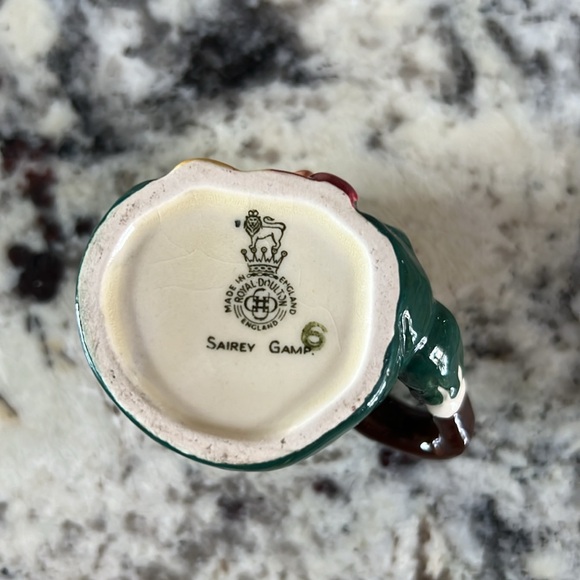 Mini Sairey Gamp Royal Doulton Toby Jug - Picture 10 of 10